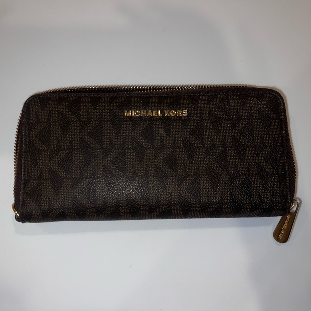 Michael Kors Dark Brown Zip Wallet